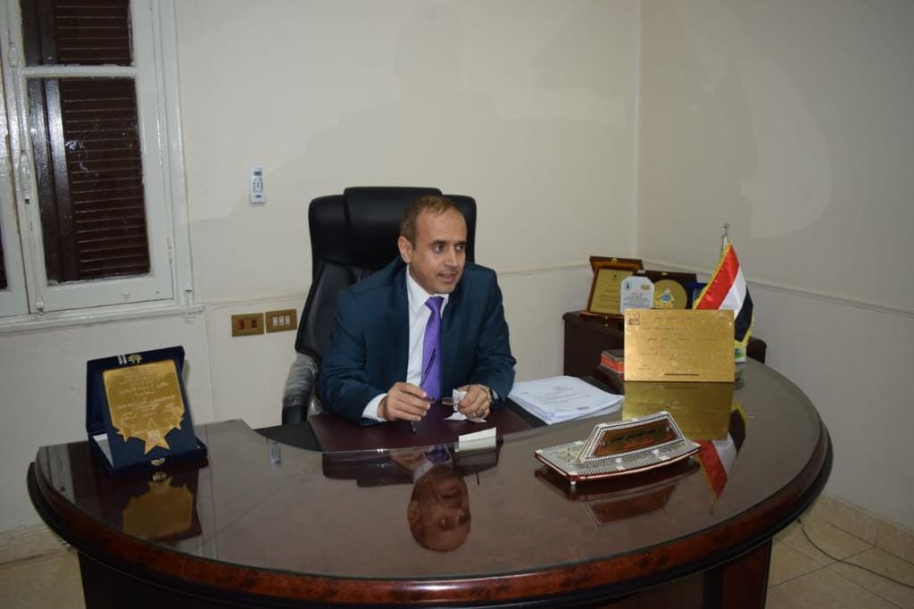 وزير التعليم العالي والبحث العلمي ووكيل الوزارة لقطاع البعثات يزوران الملحقية الثقافية، ويلتقيان الطلاب اليمنيين في القاهرة